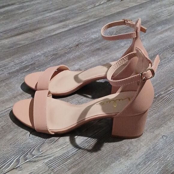 Lulus Harper Almond short block heel strappy heel open toe shoes Sz 8 NWOT - Picture 3 of 8